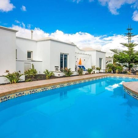 Luxurious Bungalow A2 In A Quiet Complex With Pool 100M From The Sea Charco del Palo Exterior photo
